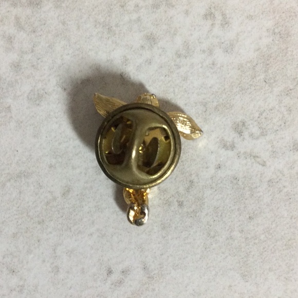 Gold Cupid pin - Picture 5 of 6